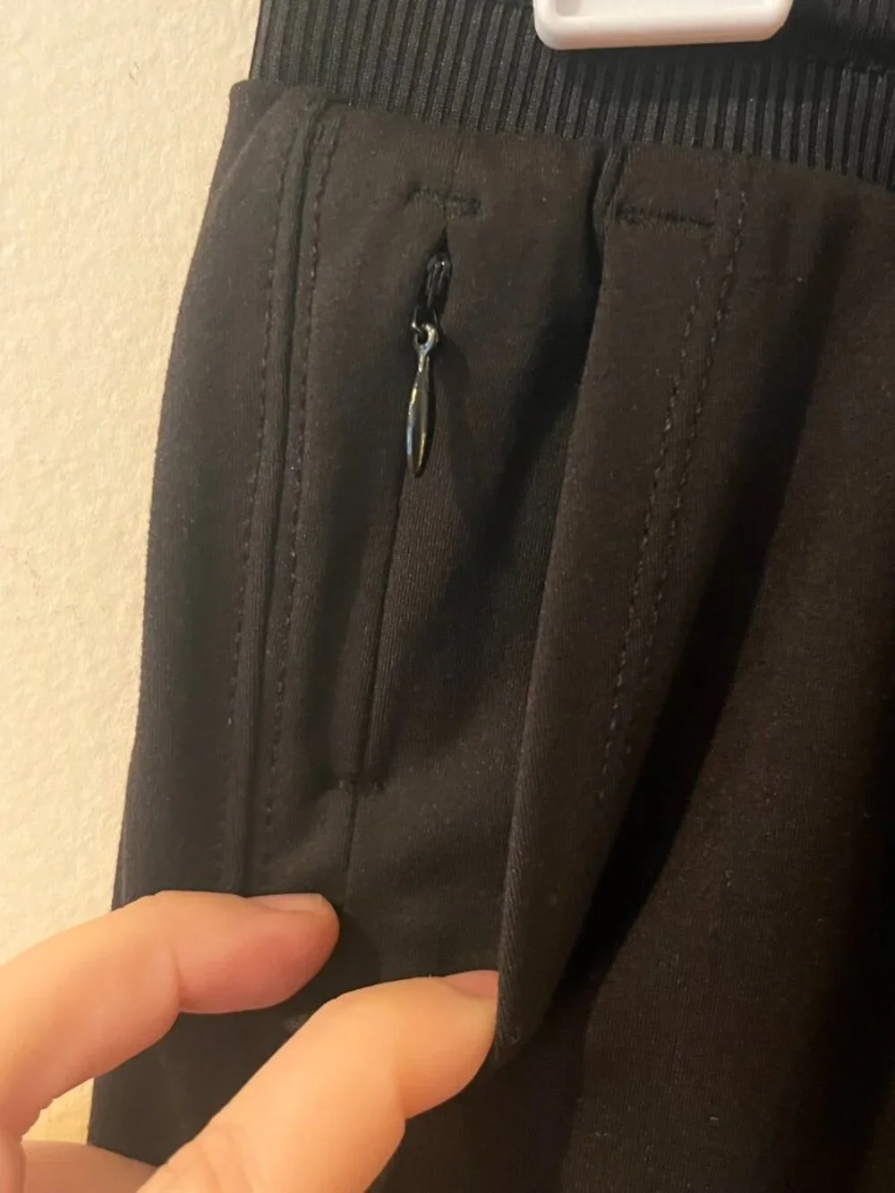 *LIKE NEW* Rachel Zoe Black Drawstring Joggers | Size Small